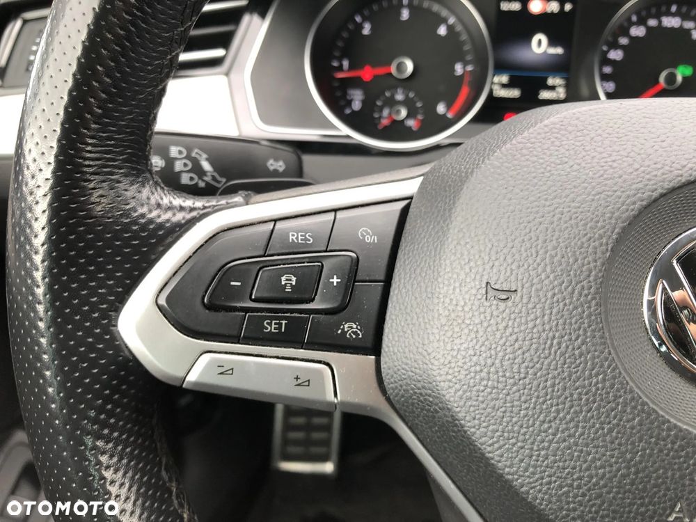Volkswagen Passat Alltrack 2.0 TDI SCR 4Motion DSG - 17