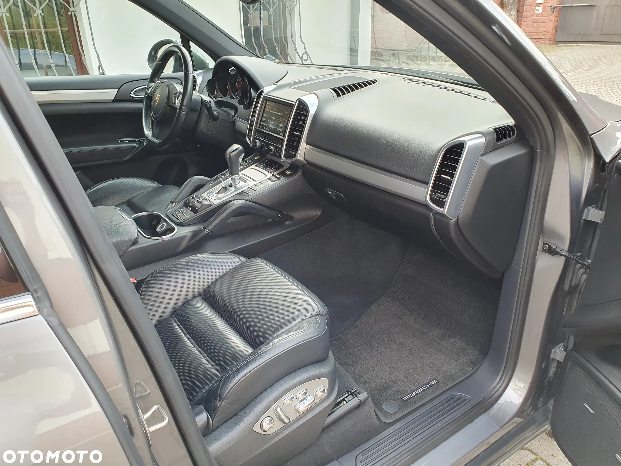 Porsche Cayenne - 11