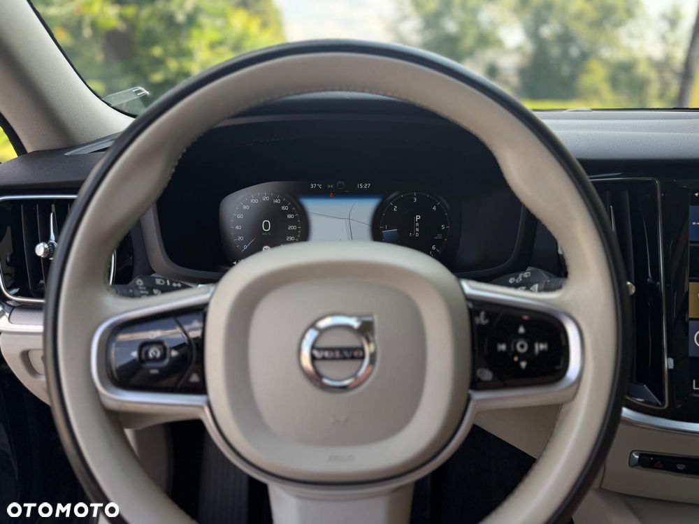 Volvo V60 Cross Country D4 AWD Geartronic - 28