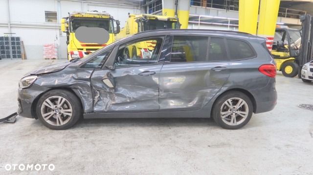 BMW Seria 2 216i - 6