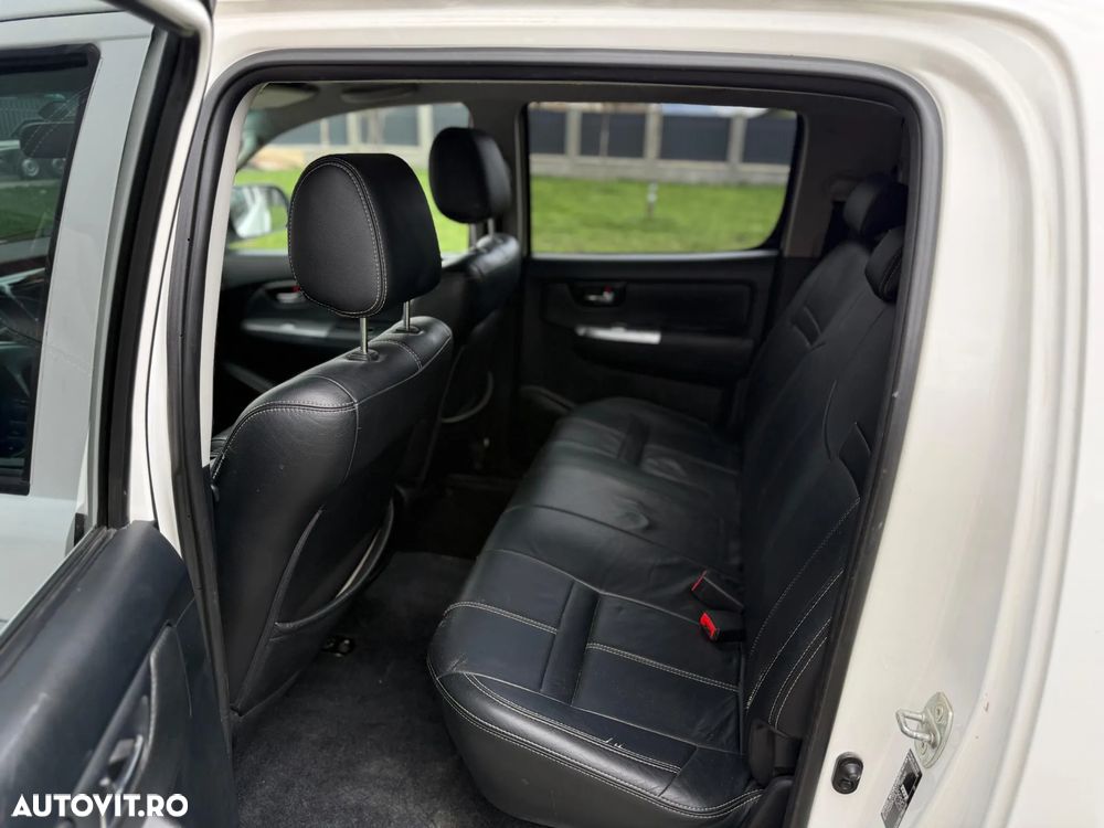 Toyota Hilux 4x4 Cabina Dubla Style+ Aut. - 7