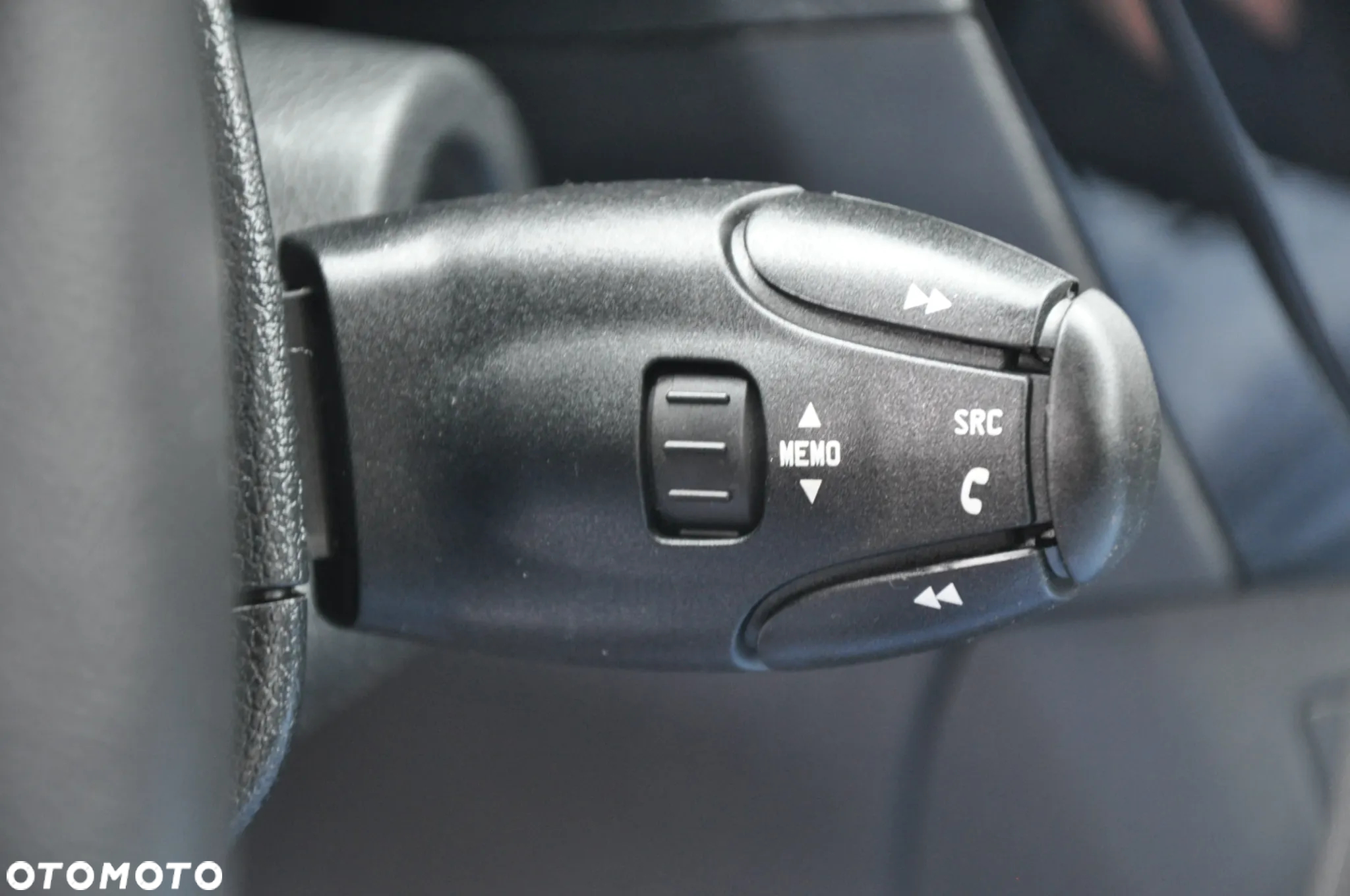 Peugeot 301 1.2 Pure Tech Access - 25