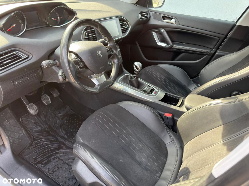 Peugeot 308 PureTech 130 Stop & Start Access - 11