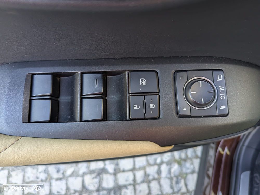 Lexus NX 300h Executive+ - 8