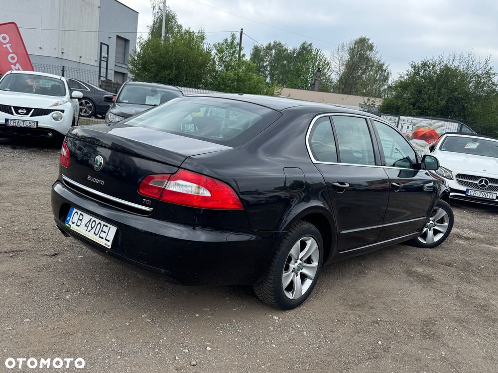 Skoda Superb 2.0 TDI Comfort - 4