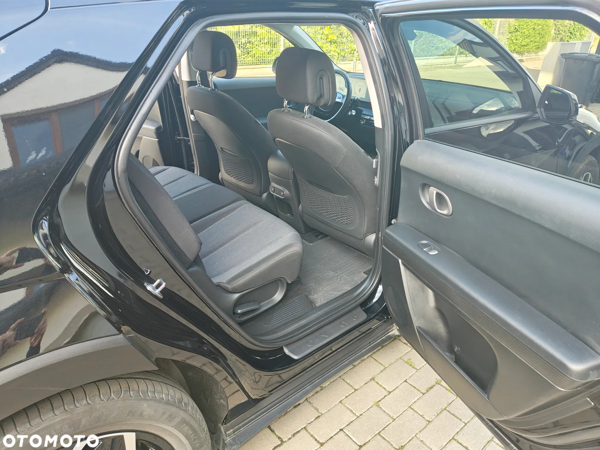 Hyundai IONIQ 5 - 12