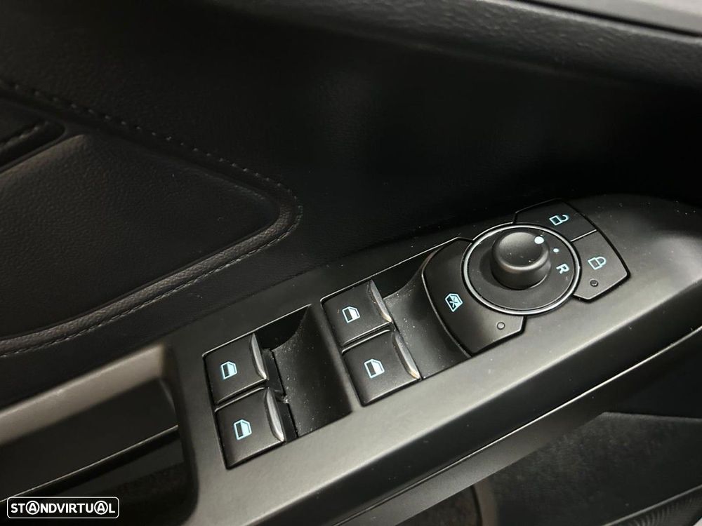 Ford Focus 1.5 TDCi ECOBlue Active — fotografia 14