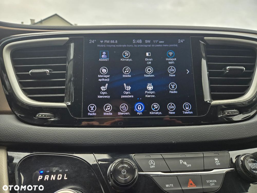 Chrysler Pacifica - 27