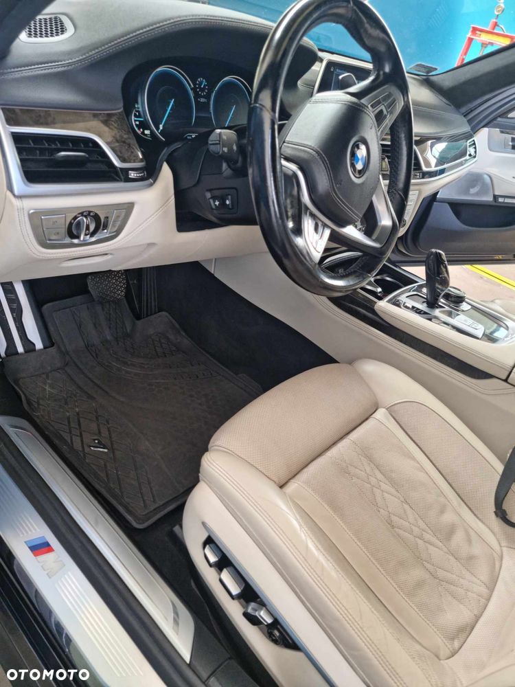 BMW Seria 7 750Ld xDrive - 11