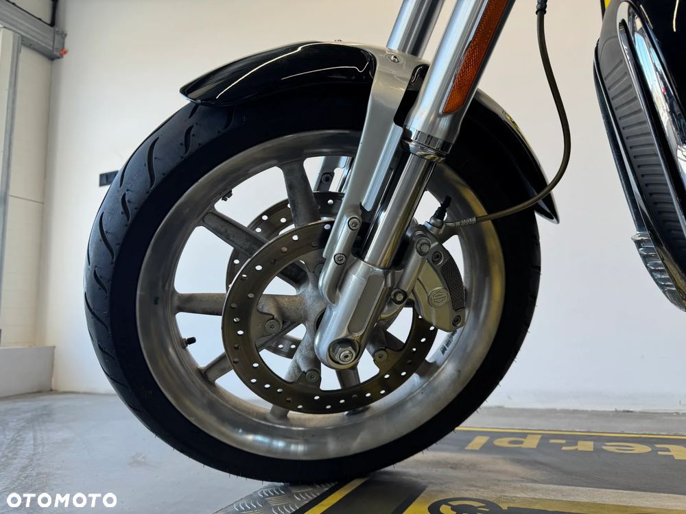 Harley-Davidson V-Rod Street Rod - 18