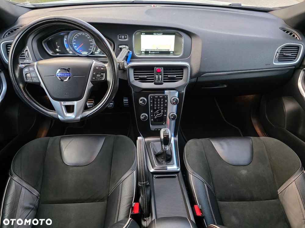 Volvo V40 D4 Drive-E R-Design Momentum - 34