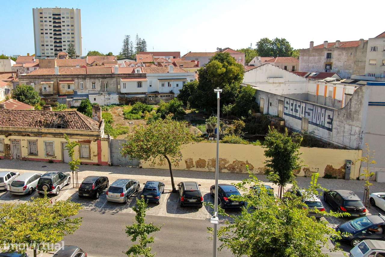 Setubal, lote urbano/ruinas com 2.242m2 no centro, PIP aprovado 19 apa - Grande imagem: 3/17