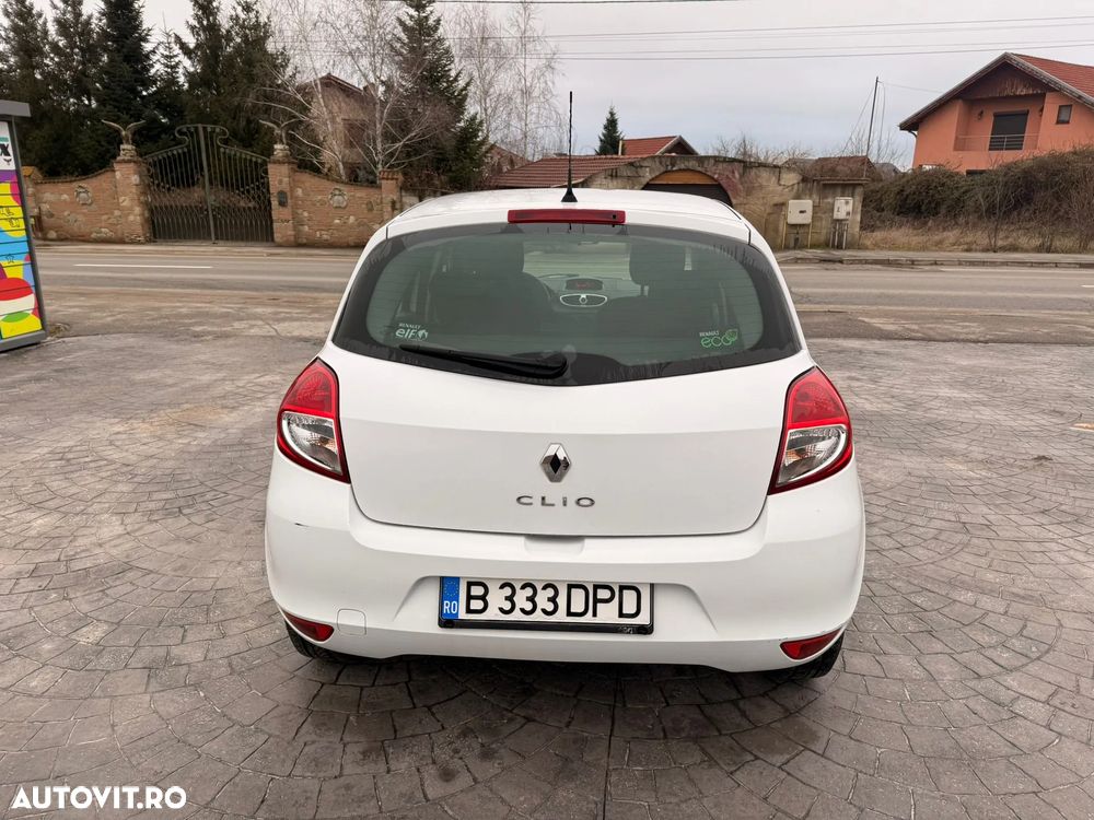 Renault Clio III 1.2 16V Yahoo - 11