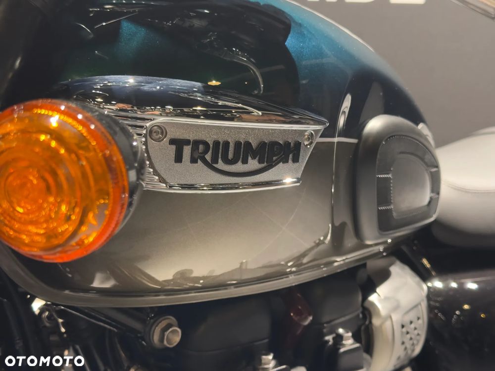 Triumph Bonneville - 6