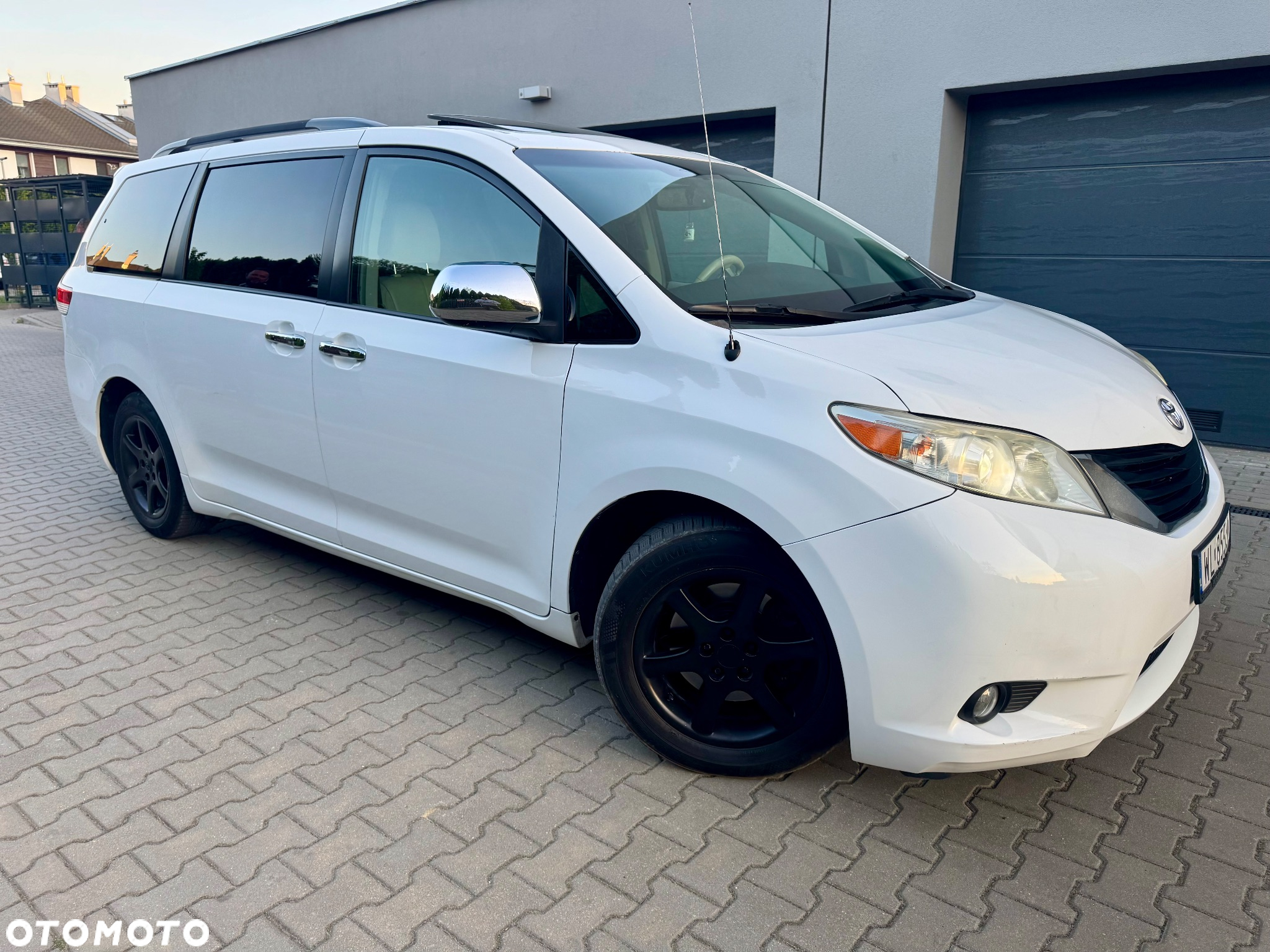 Toyota Sienna 3.5 V6 - 32