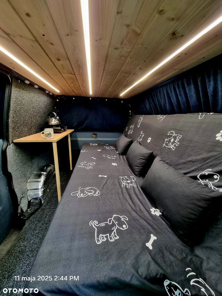 Volkswagen Caravelle GL - 21