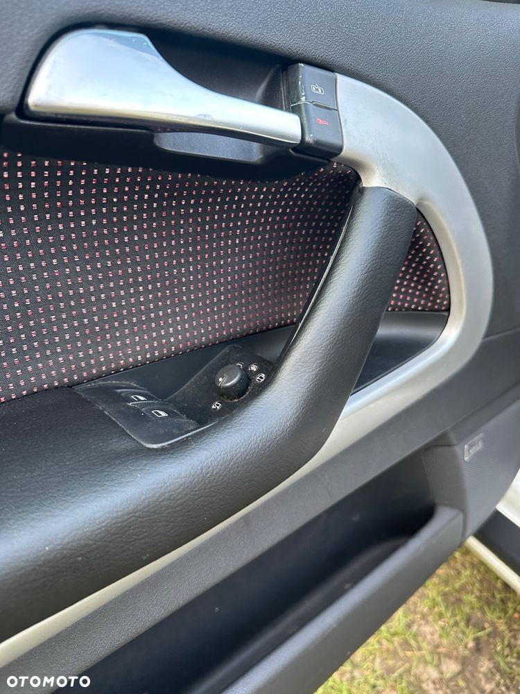 Audi A3 3-drzwiowe 1.6 S Line Sportpaket plus - 22