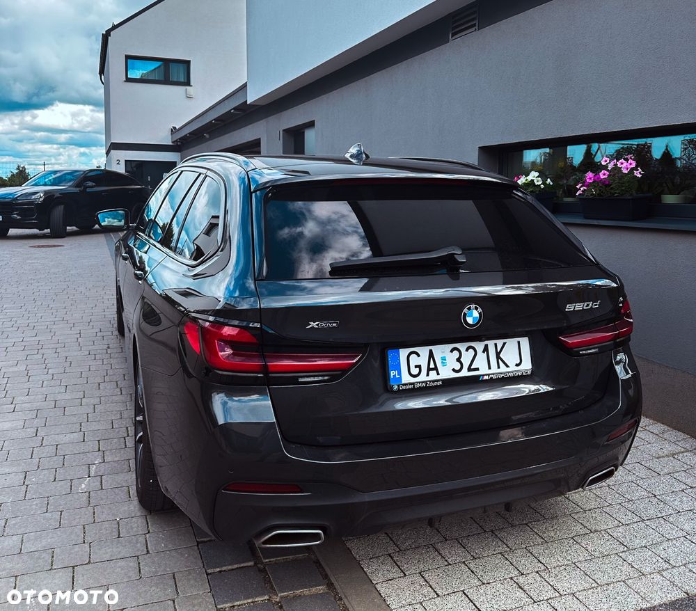 BMW Seria 5 520d xDrive mHEV M Sport sport - 2
