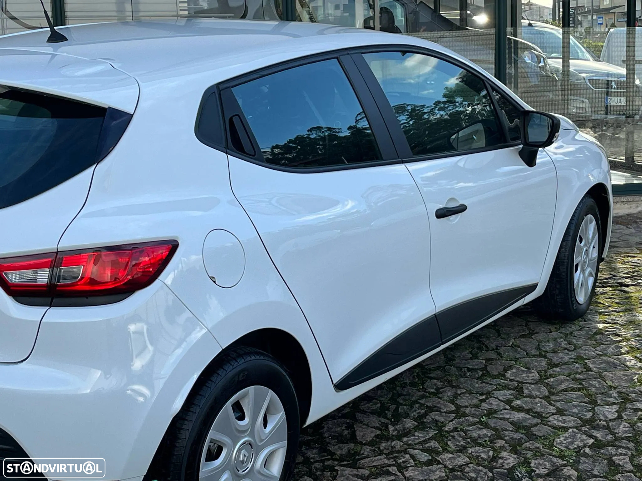 Renault Clio IV Van 1.5 dCi 75cv - 6