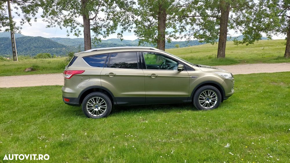 Ford Kuga 2.0 TDCi Powershift 4WD Titanium - 6