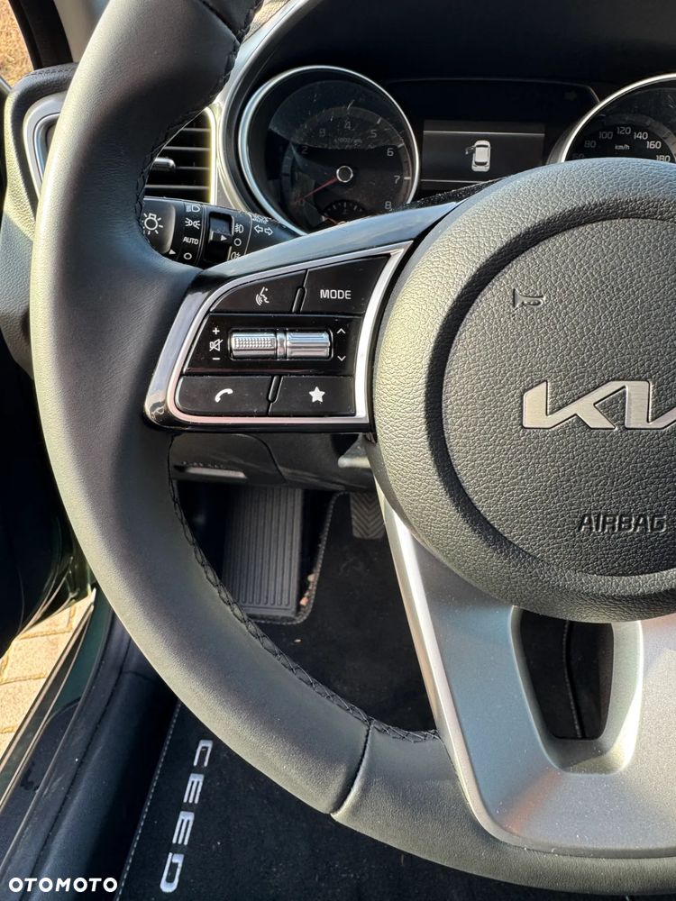 Kia Ceed 1.5 T-GDI M - 14