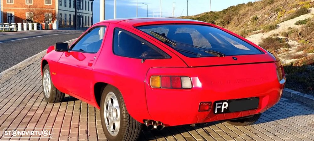 Porsche 928 - 7