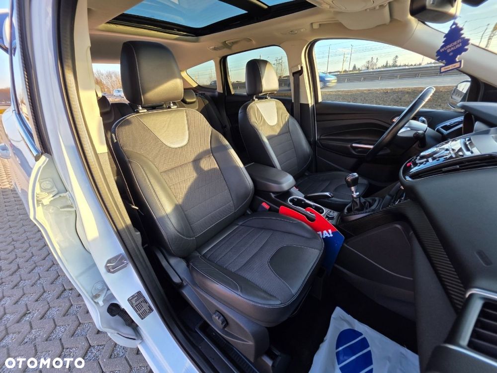 Ford Kuga - 27