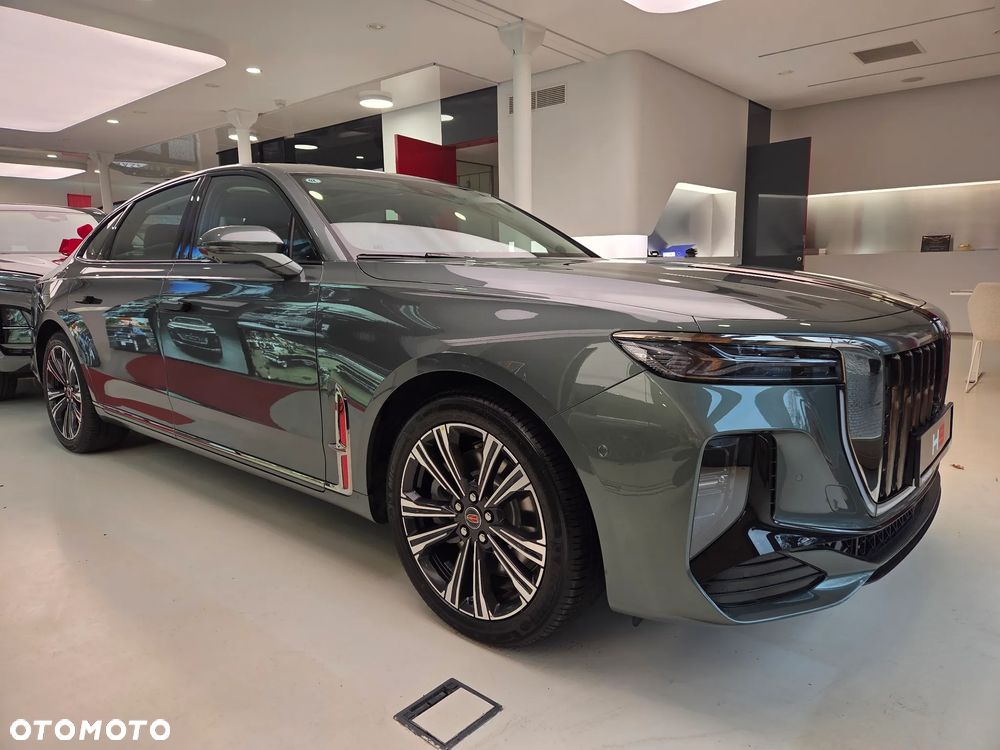 Hongqi H9 2.0T Deluxe - 1
