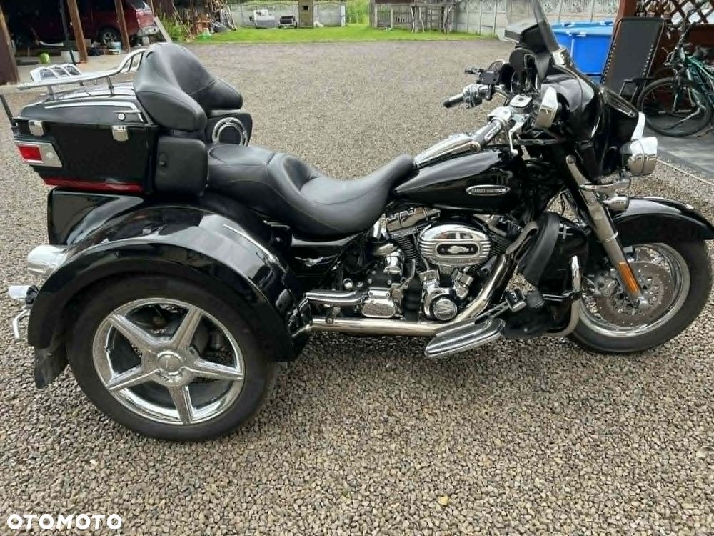 Harley-Davidson FLHTCU Ultra - 2