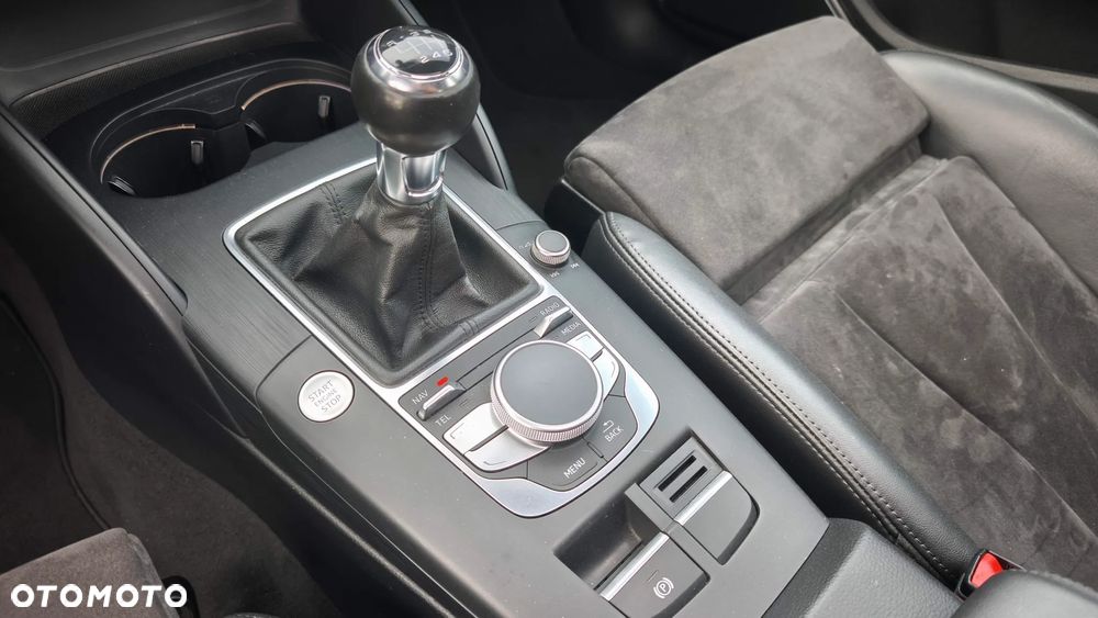 Audi A3 Limousine 2.0 TDI S line Sportpaket - 29