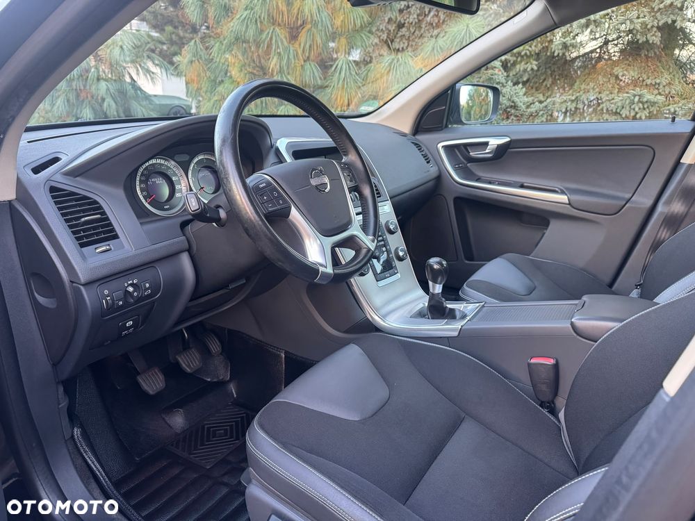 Volvo XC 60 D5 AWD Edition Pro - 5