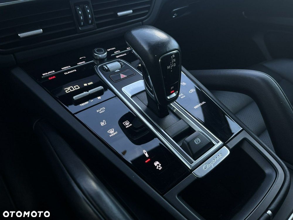 Porsche Cayenne E-Hybrid - 24