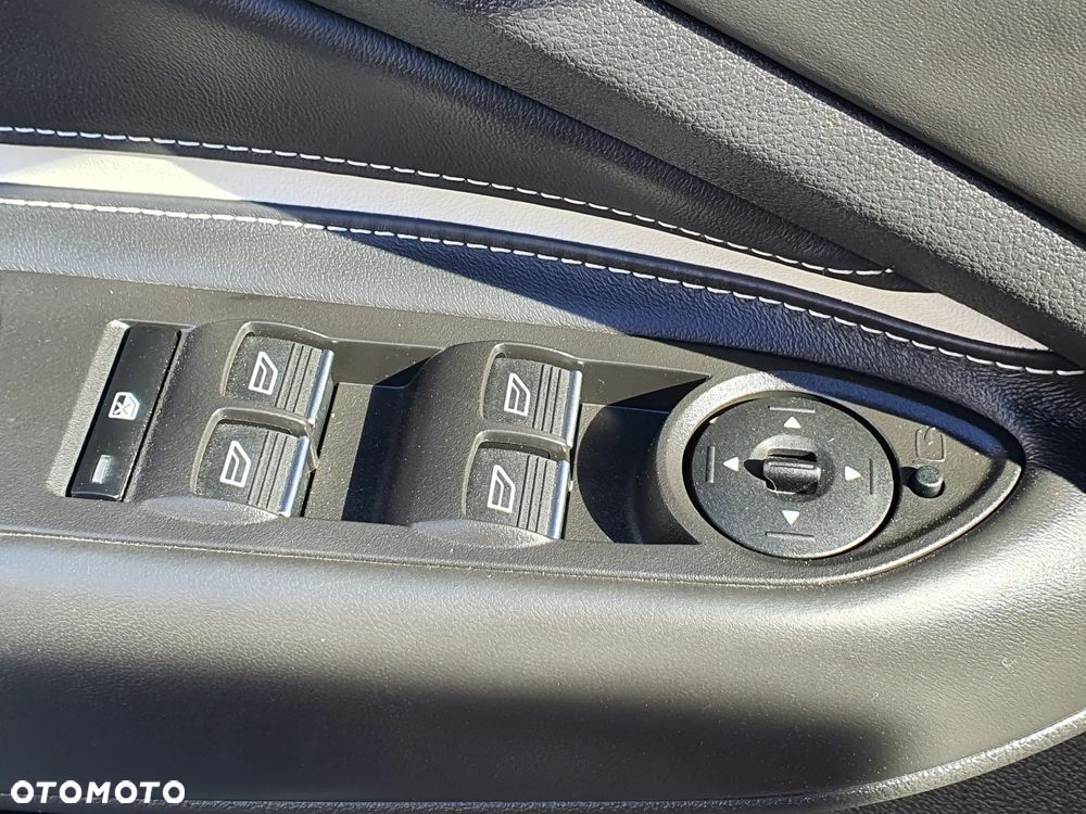Ford Kuga 2.0 TDCi 4x4 Vignale - 27