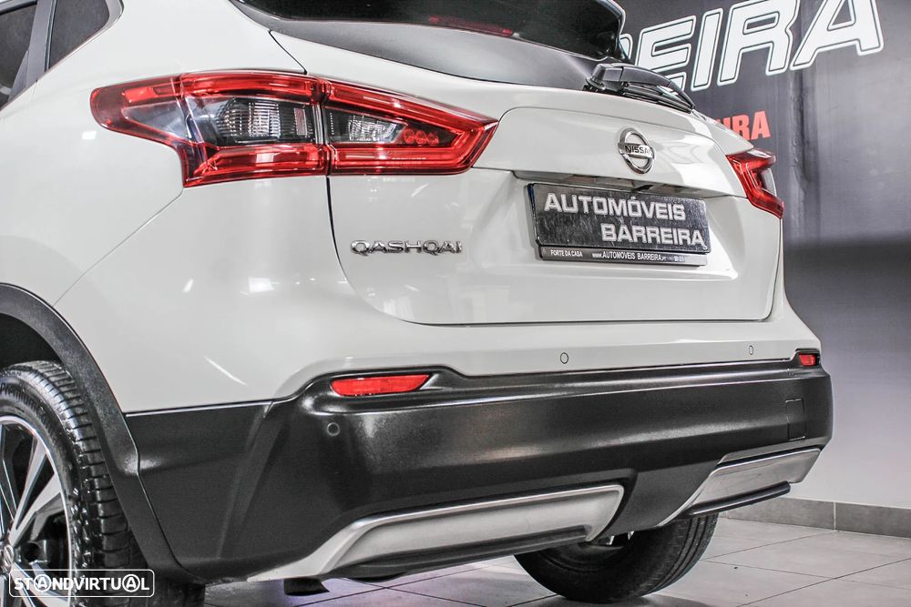 Nissan Qashqai 1.5 dCi N-Connecta RS+PS - 33