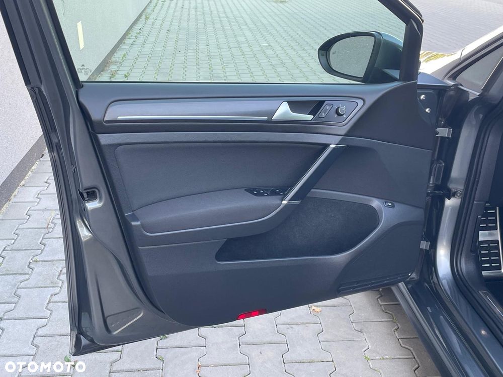 Volkswagen Golf - 13