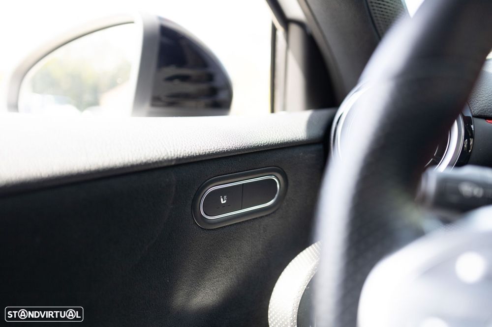 Mercedes-Benz A 180 d AMG Line Aut. - 32