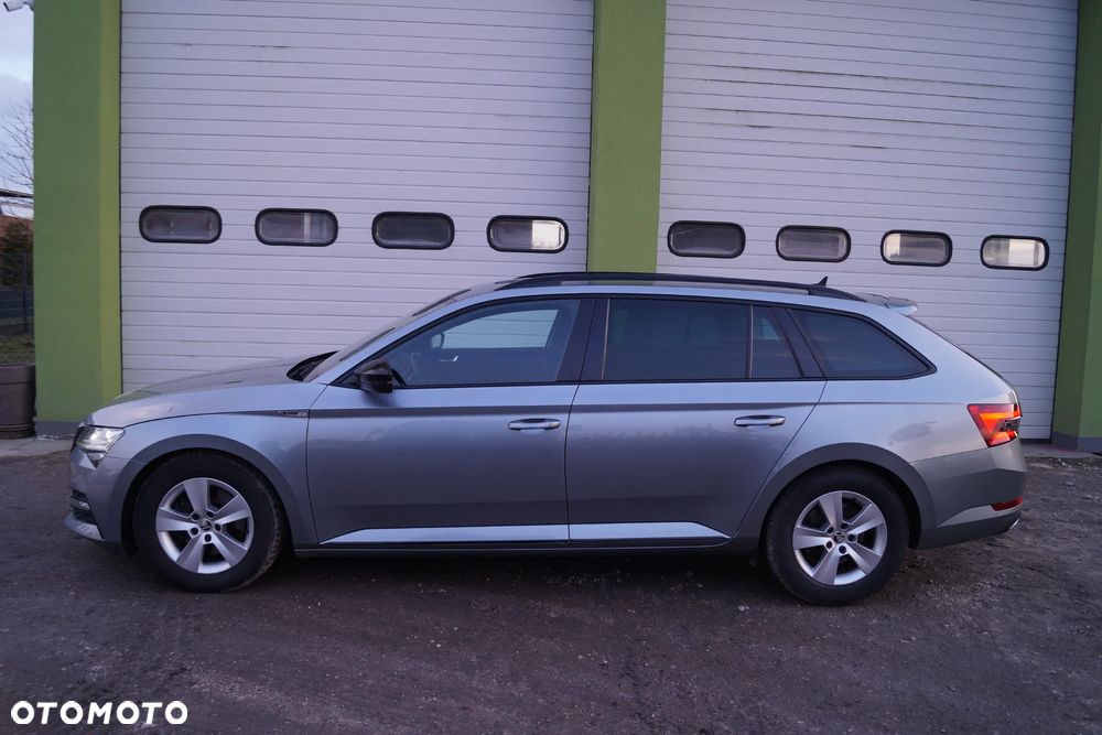 Skoda Superb 2.0 TDI DSG Sportline - 2