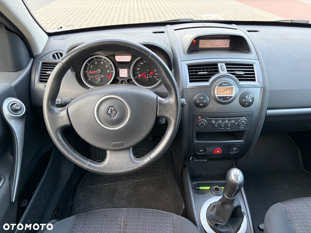 Renault Megane 1.6 16V Authentique - 8