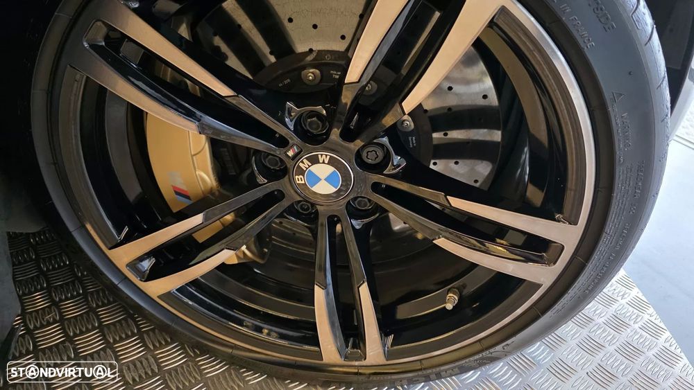 BMW M4 Auto - 38