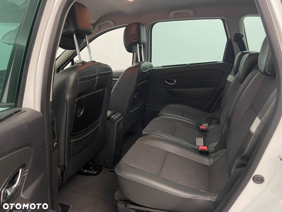 Renault Grand Scenic - 10