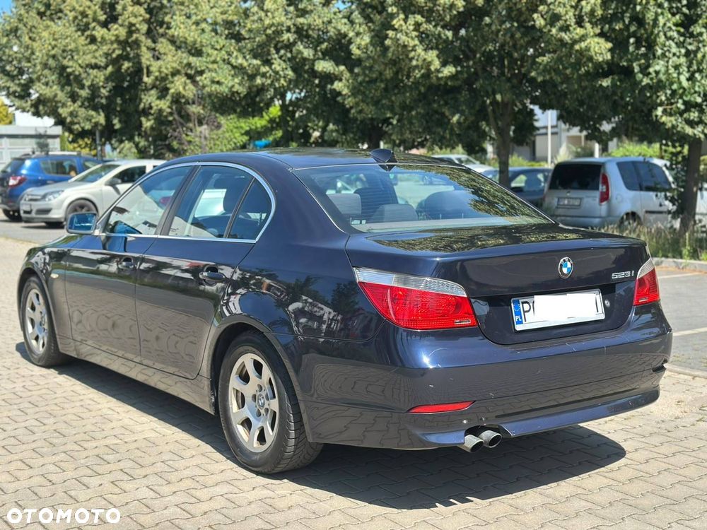 BMW Seria 5 523i - 5