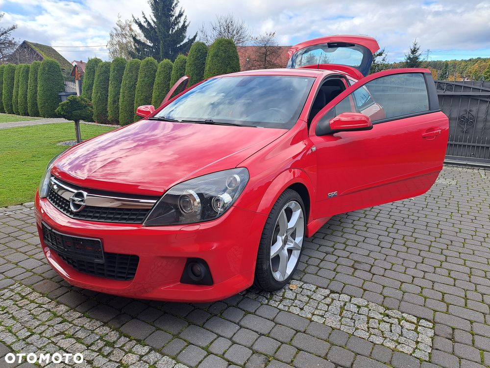 Opel Astra GTC 1.6 Sport - 32