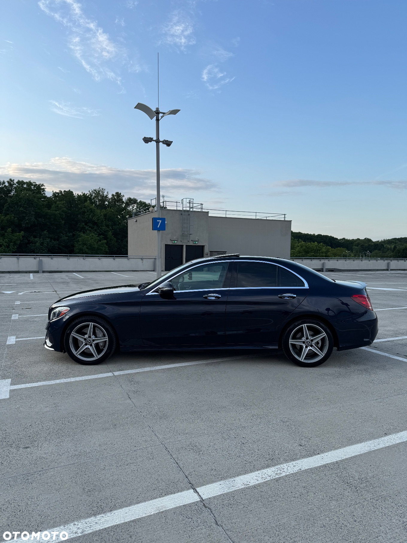Mercedes-Benz Klasa C 300 T 9G-TRONIC AMG Line - 4