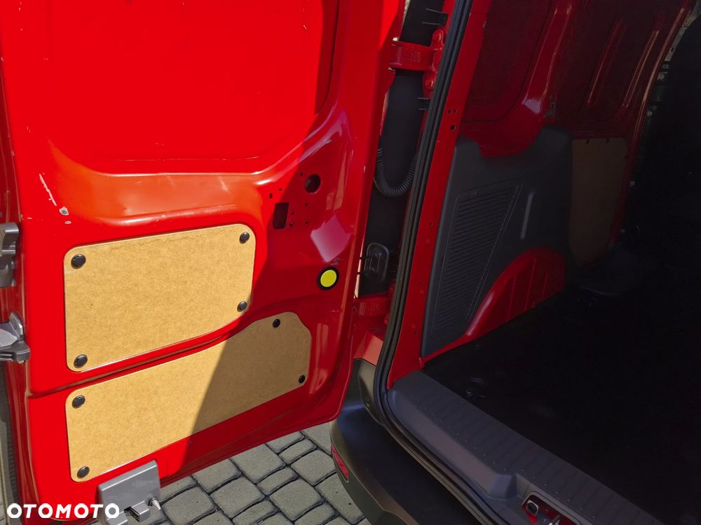 Ford TRANSIT CONNECT TREND - 11