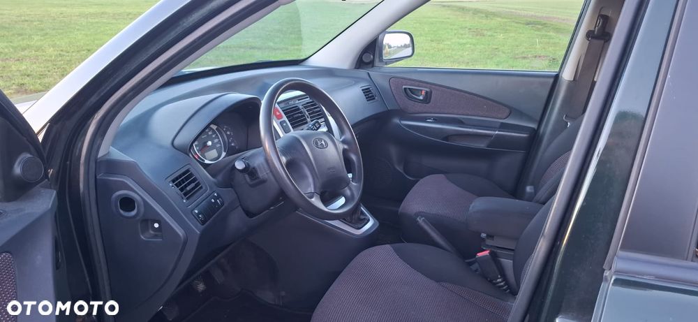 Hyundai Tucson 2.0 Comfort 2WD - 10