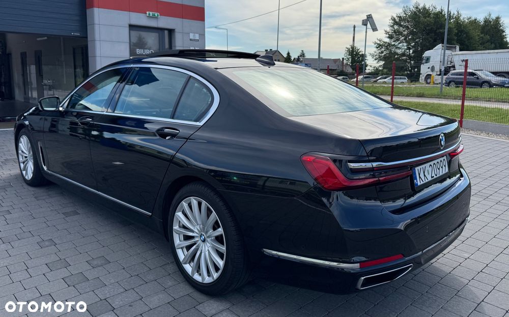 BMW Seria 7 740Li - 11