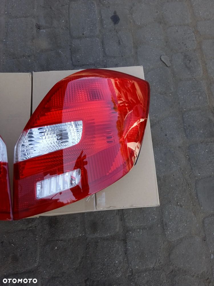 LAMPA TYLNA LEWA LUB PRAWA SKODA FABIA II HB/KOMBI NOWY ORYGINAŁ - 2