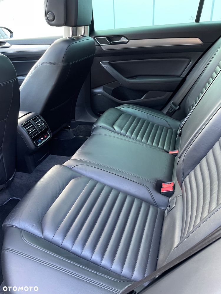 Volkswagen Passat 2.0 TDI SCR (BlueMotion Technology) DSG Highline - 24