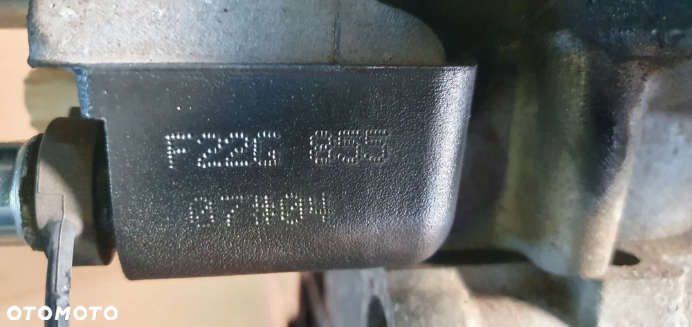 Silnik słupek blok silnika Toyota Aygo 1.0 1KR-B52 - 7