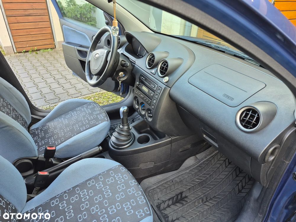 Ford Fiesta 1.25 X100 / FX Gold - 24